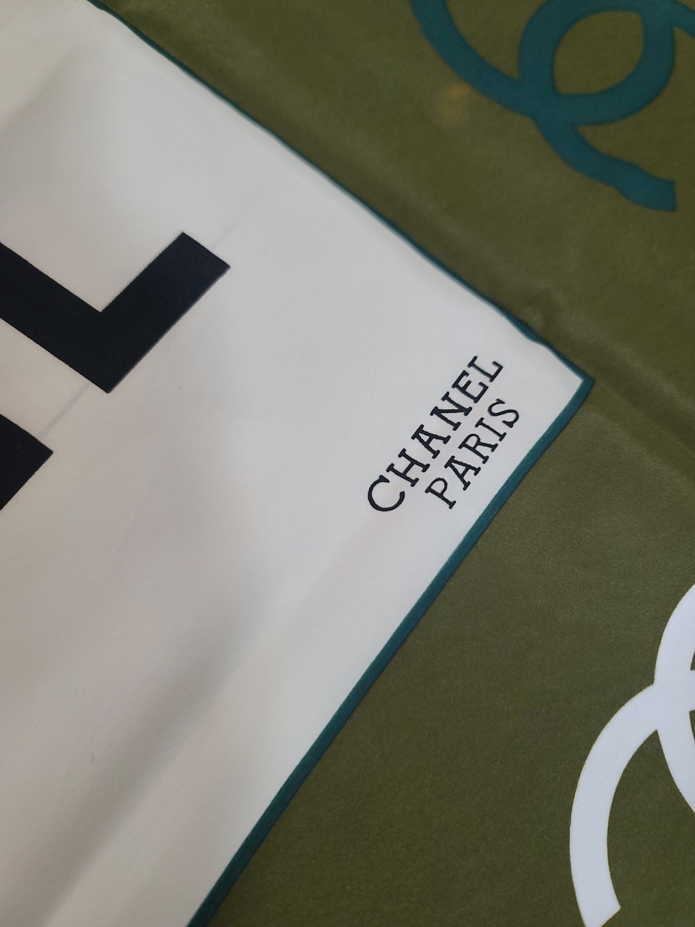 Chanel Scarf - Picture 2 of 10